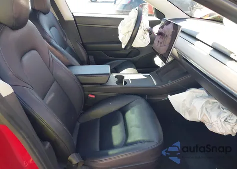 2021 Tesla Model 3 Standard Range Plus Rear-Wheel Drive z USA, uszkodzony, nr VIN 5YJ3E1EA9MF874604